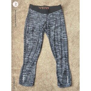 Nike Women's Size M Leggings Capri Pants Dri Fit Gray And Black Polyester